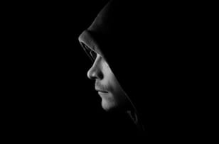 portrait-of-the-dark-side-man portrait-of-the-dark-side-man