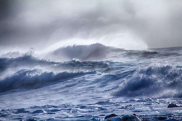 Turbulent,Waves,Of,Pacific,Ocean.,Dead,Swell Turbulent,Waves,Of,Pacific,Ocean.,Dead,Swell