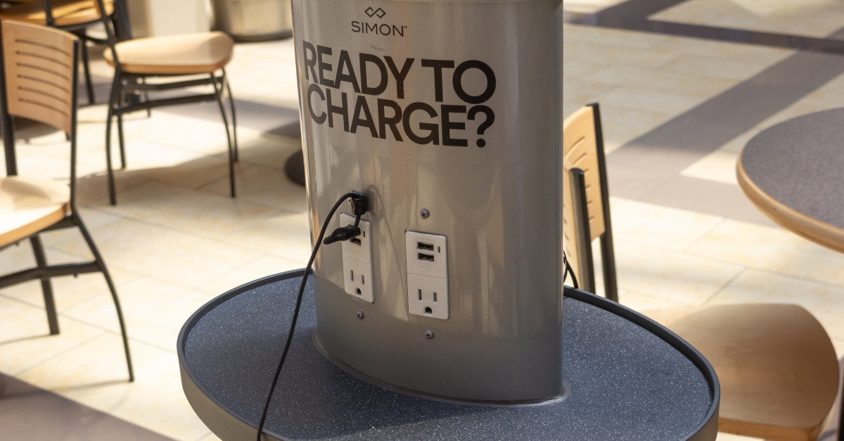 FBI and FCC warn about “Juicejacking” – but just how useful is their advice?