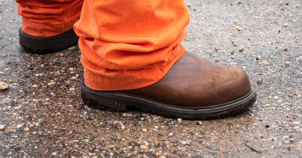 Patch Tuesday: Microsoft fixes a zero-day, and two curious bugs that take the Secure out of Secure Boot Patch Tuesday: Microsoft fixes a zero-day, and two curious bugs that take the Secure out of Secure Boot