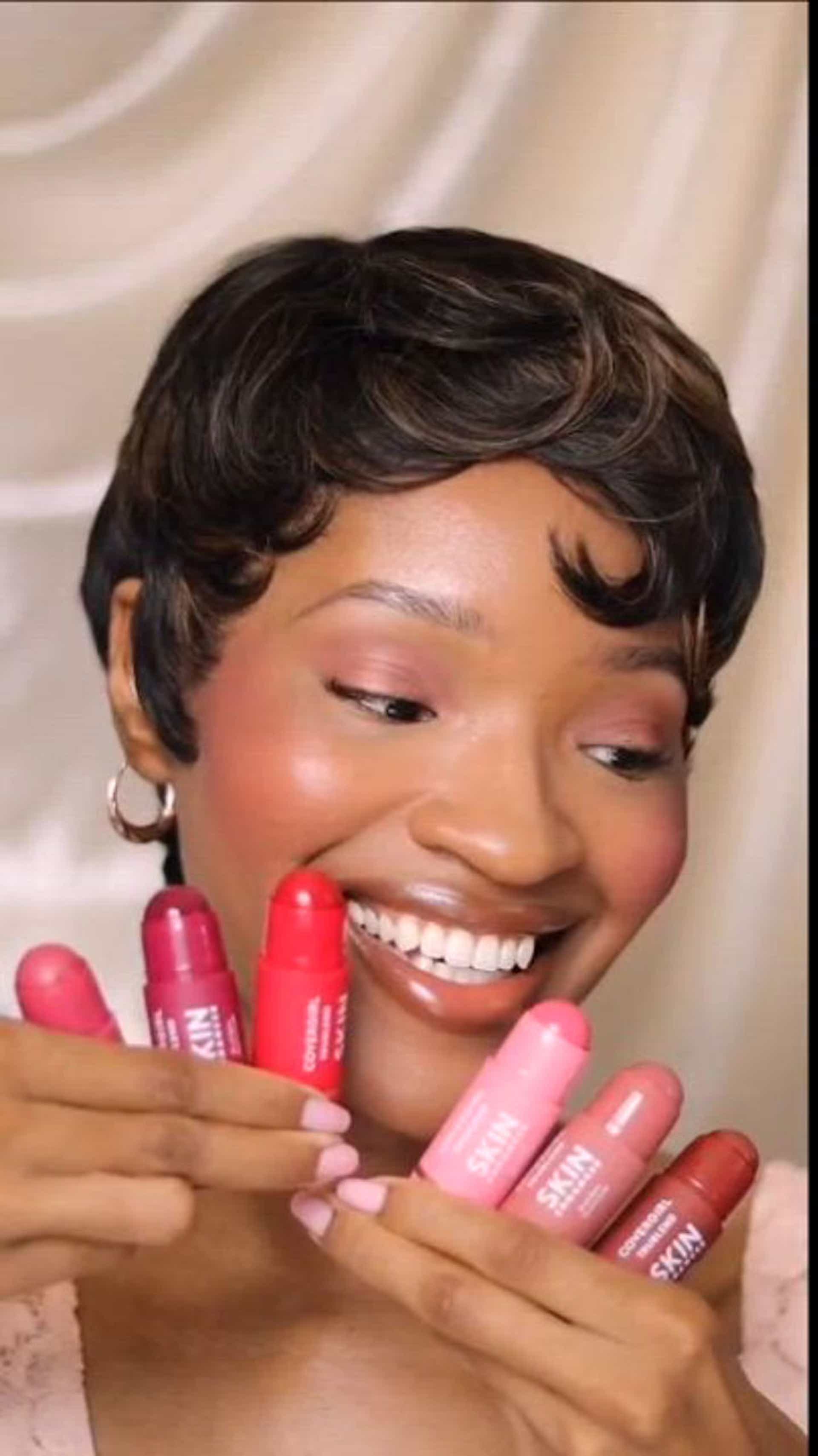 Covergirl_TruBlend_Skin_Enhancer_Blush_Balms_26_Digital_How_To_Video_UGC_Doeneseya_53sec_1080X1920.mp4