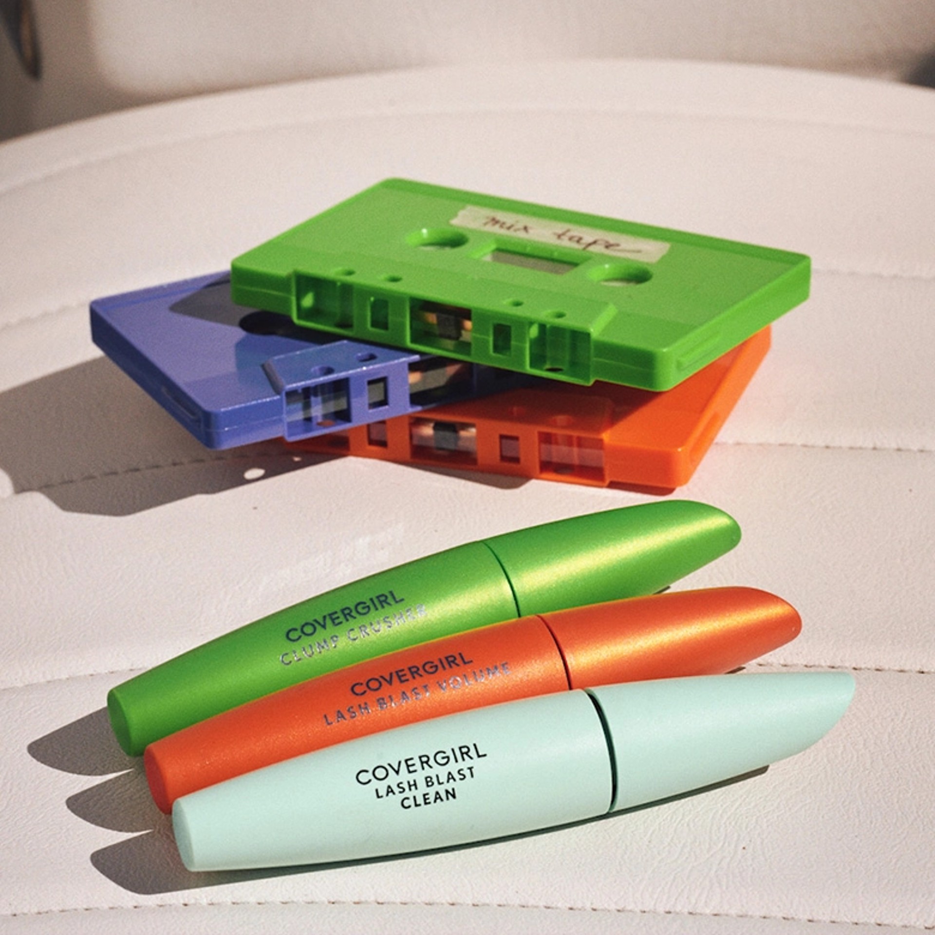 CoverGirl ICONIC LASH BLAST MASCARA