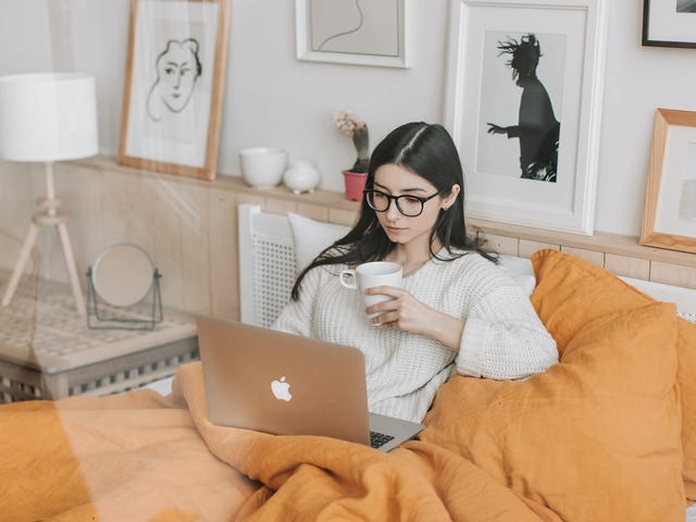 Mujer con tips curso de ingles online