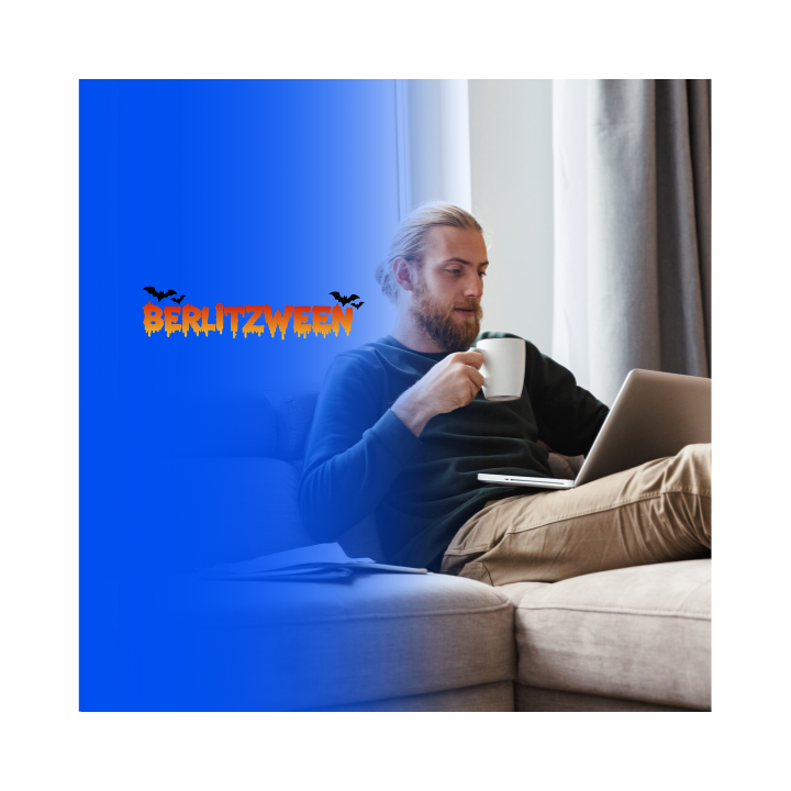 Hombre aprendiendo inglés con Berlitz Flex y promociones de halloween 