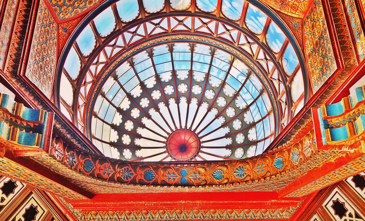 Capilla persa, aprendiendo el idioma farsi