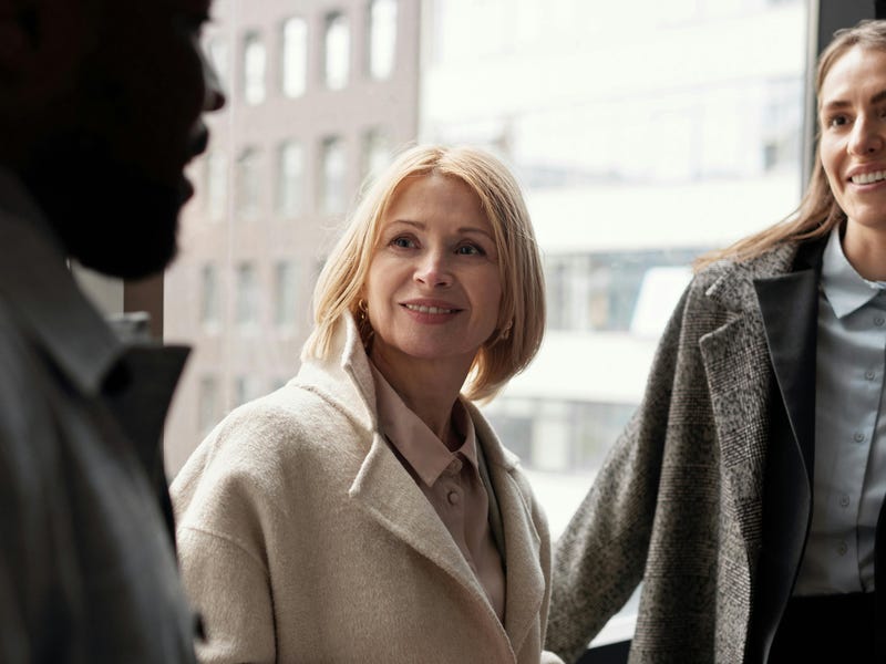 Equipo que habla inglés fluido.