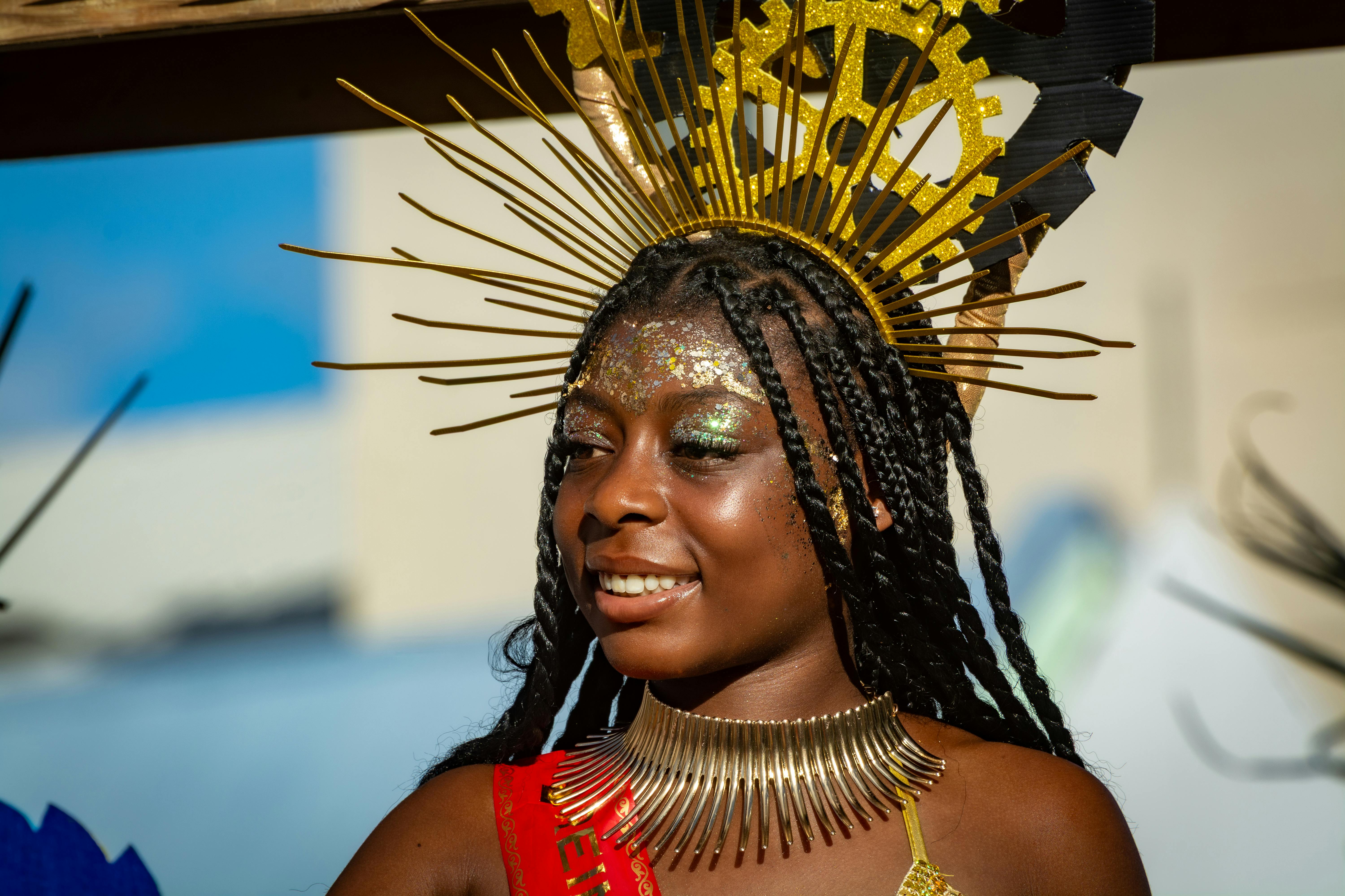 Chica en las festividades en Brasil.