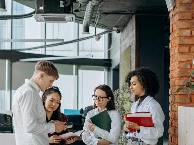 Estudia inglés en Canadá o Australia.