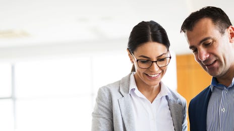 Empresarios aprendiendo el idioma rumano