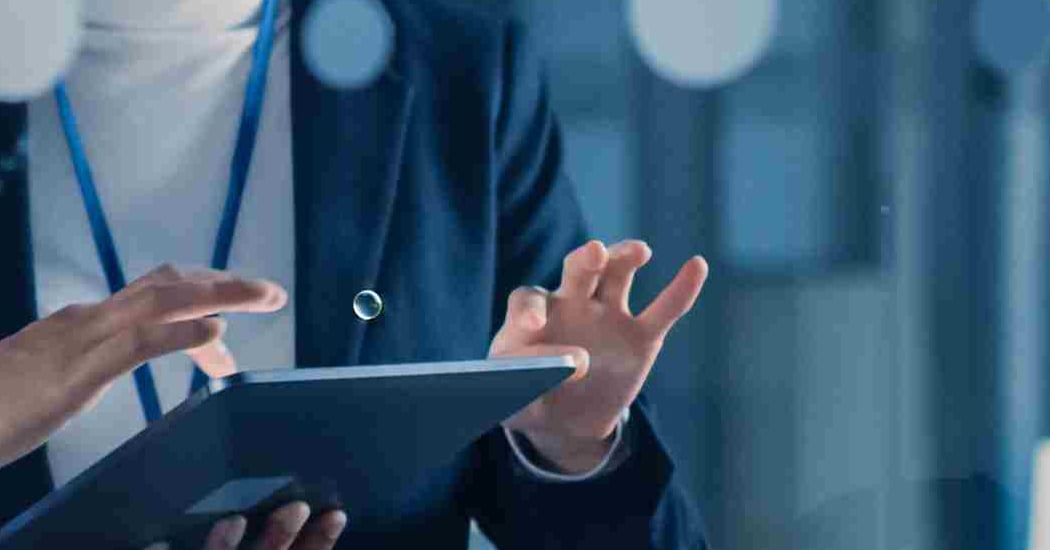 Beyond the algorithm: Leading with humanity in the age of AI | Simmons ...