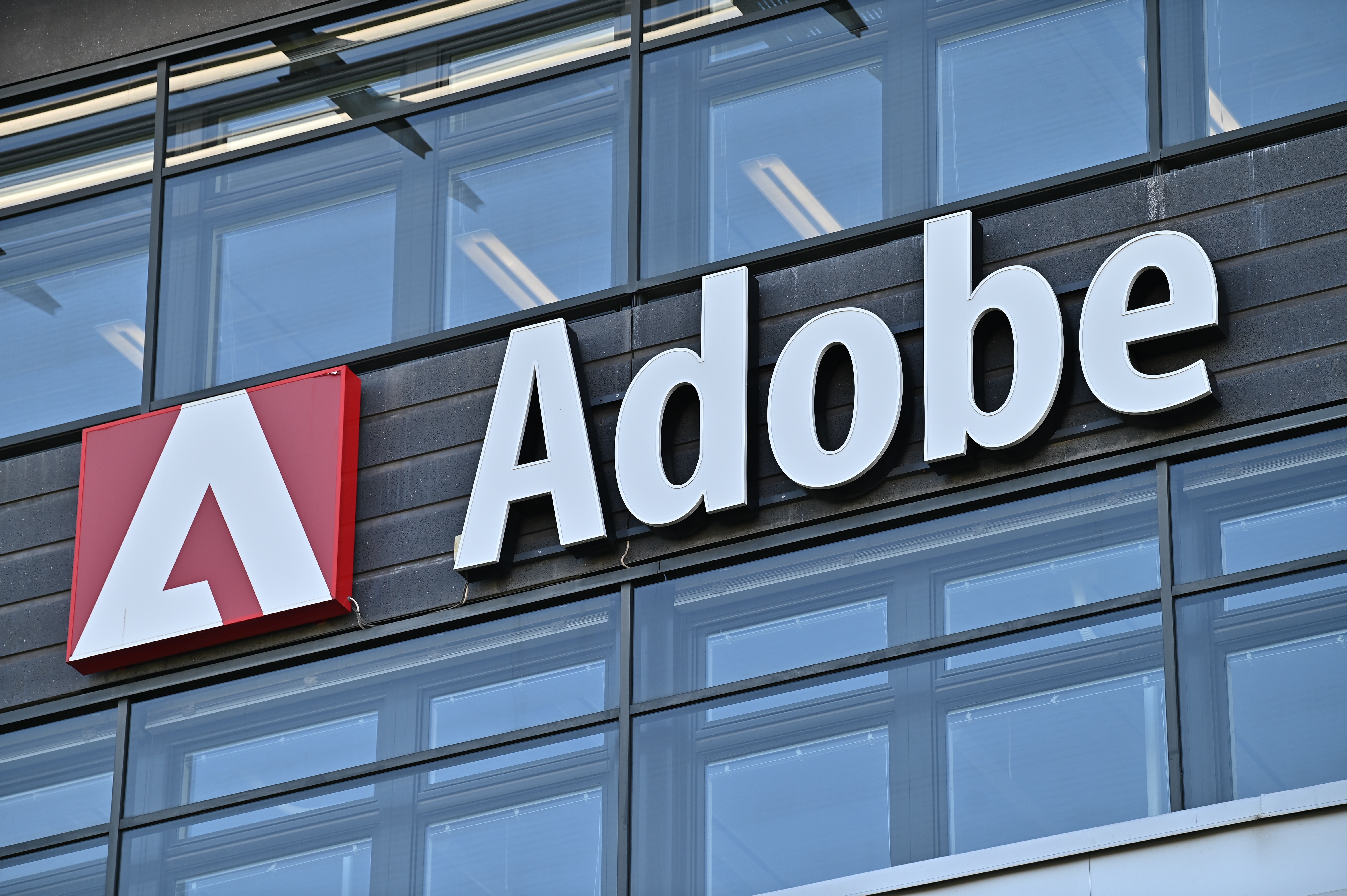 Adobe (ADBE) Q1 Earnings Preview: Can it Beat Expectations? | tastylive