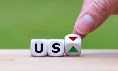 S&P 500 and Nasdaq 100 stocks rising shown through blocks that read US and a red arrow being replaced by a green one