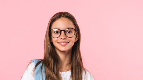 Nuestros profesores enseñan a los niños las nociones básicas de su nuevo idioma para que puedan conversar cómodamente con los demás y ganar confianza con sus compañeros