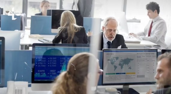 Two Large Caps Growth Options For When Interest Rates Fall