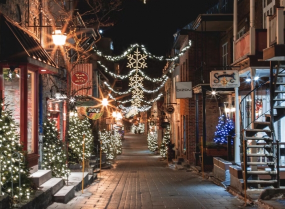 Top Touring Christmas Cities to Get Away This Holiday
