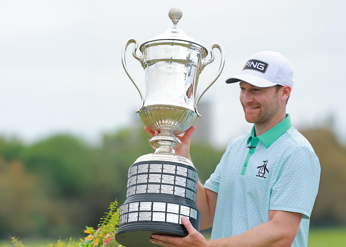 Brian Campbell celebra la victoria en el VidantaWorld Mexico Open del PGA Tour