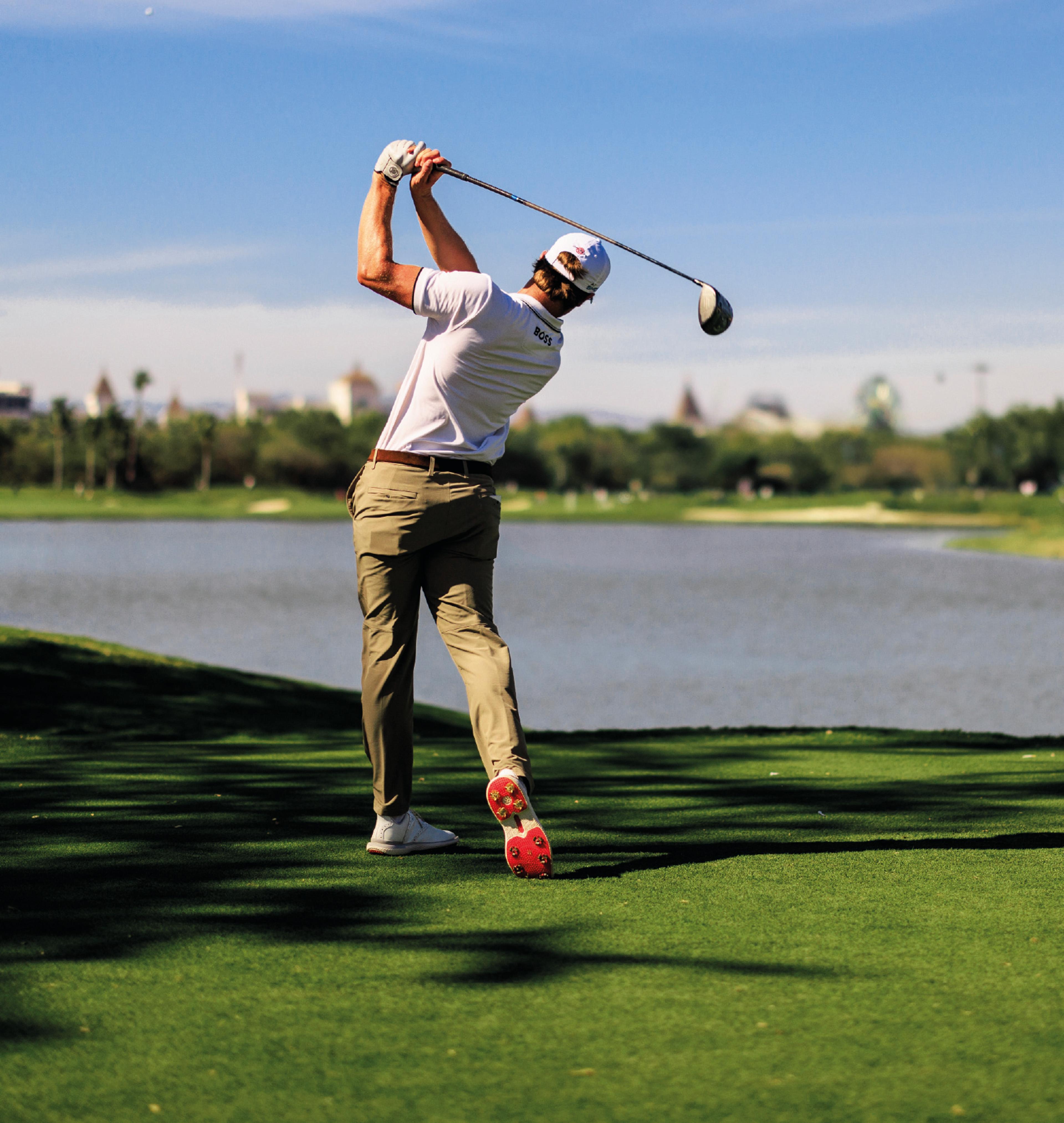 Golfista compitiendo en el campo de campeonato VidantaWorld Vallarta