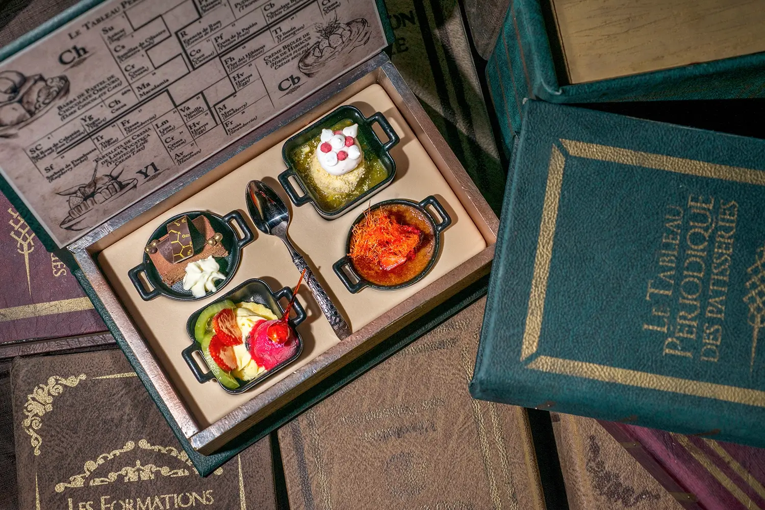 cirque-du-soleil-joya-desserts.webp