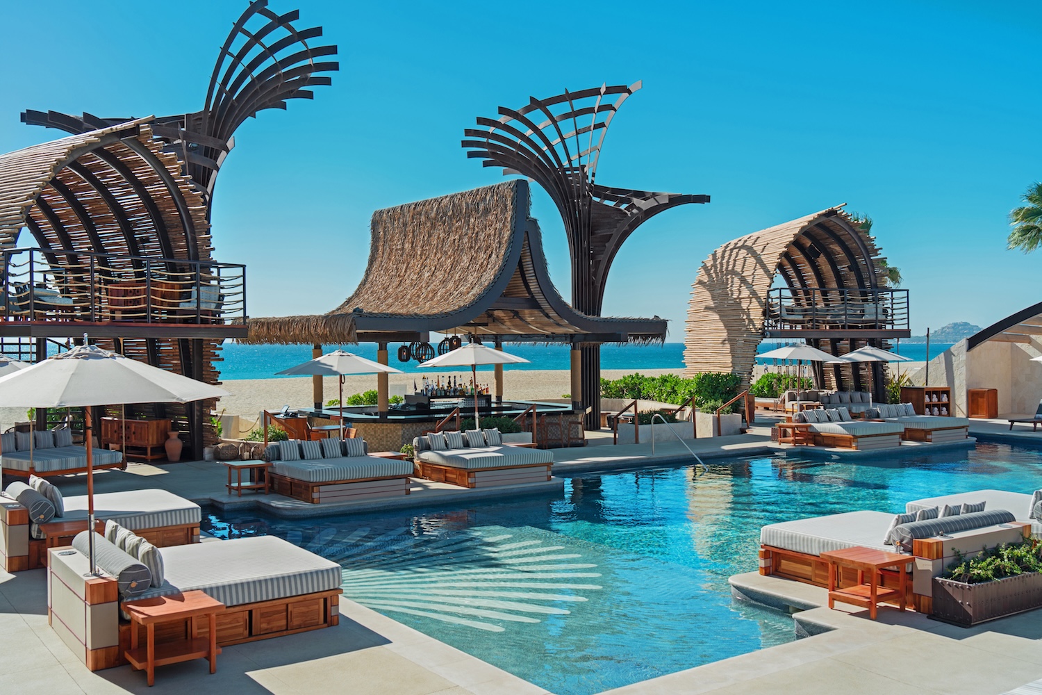 The Reserve Beach Club at Vidanta Los Cabos is a fantastic and exclusive corner of paradise that hosts the ideal pool day.