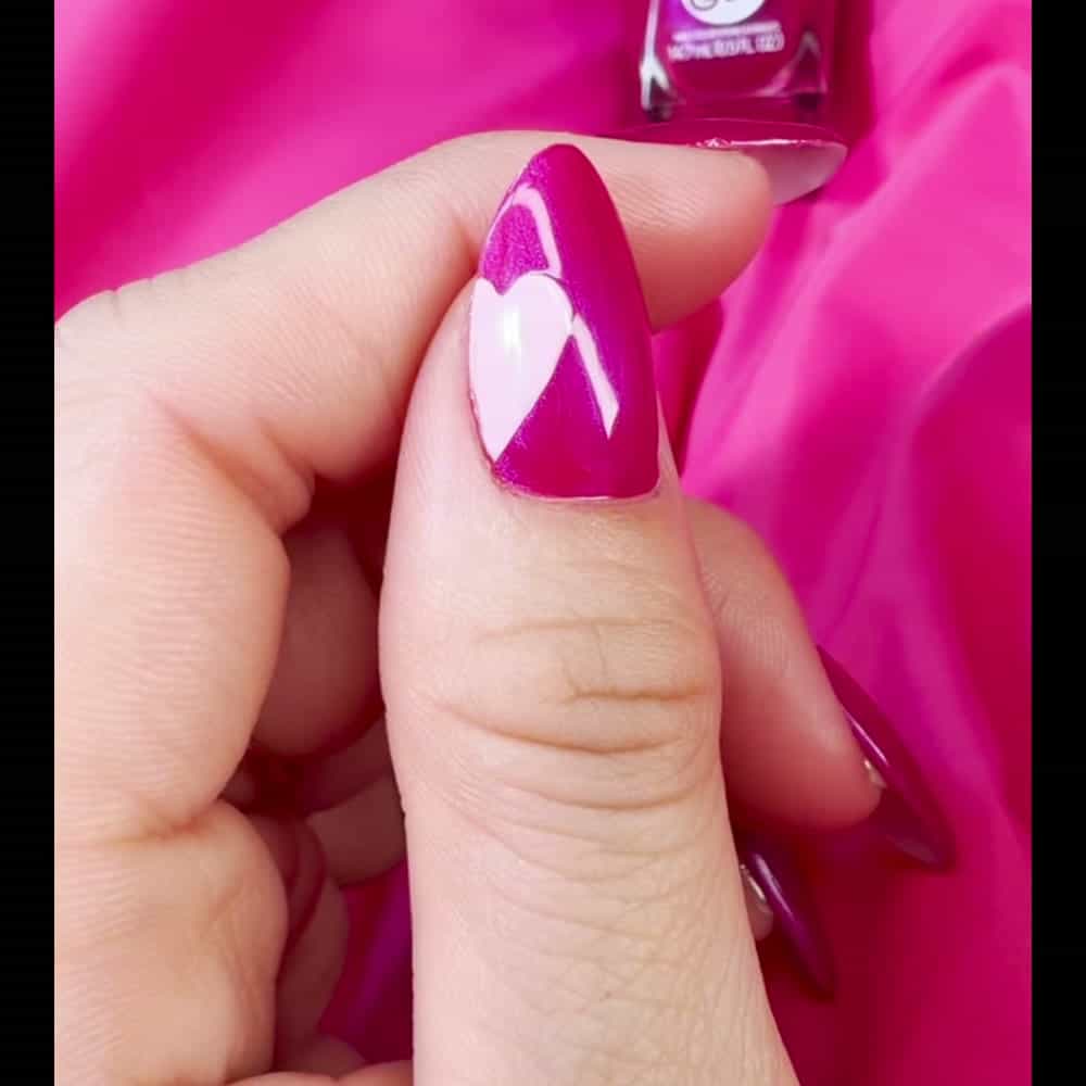 Miracle Gel Supercharged Pinks DIY Heart Mani Step 5 Thumbnail