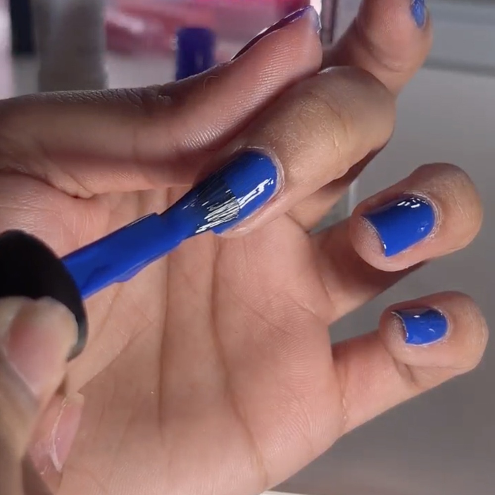 marathon miracle gel manicure | Sally Hansen®