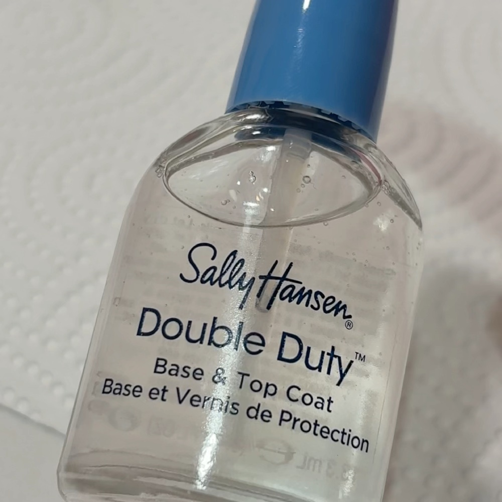 Double Duty Strengthening Base/Top Coat | Sally Hansen®
