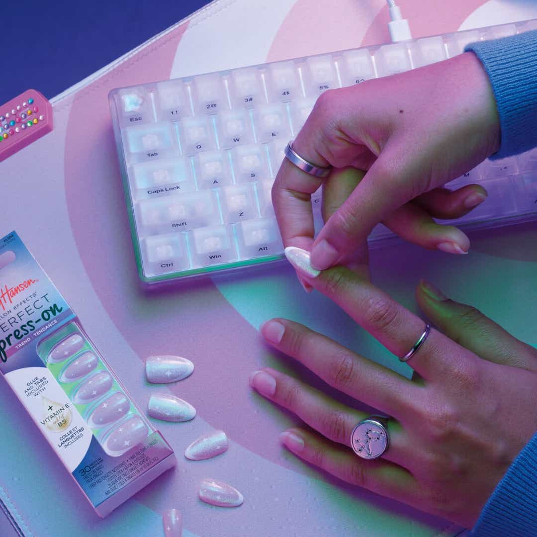 Sally Hansen Salon Effects Perfect Press-On Nails - SHE'S SHIFTY - 3616306824072 - 4 - Image 4 of 9