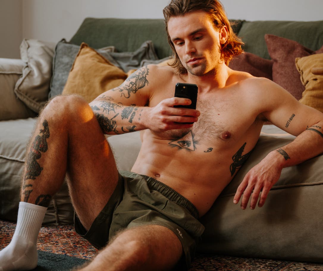 low-motivation-workout-phone.jpg