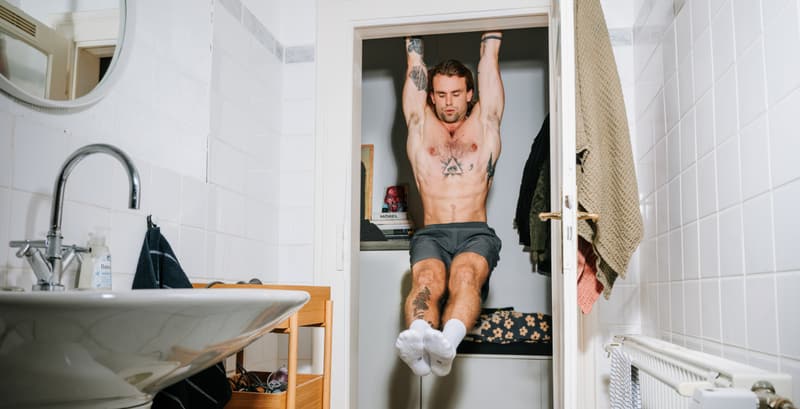 healthy-sleep-routine-athlete-training-recovery.jpg