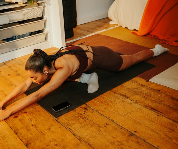 pigeon-stretch-athlete-home-intermittent-fasting.jpg