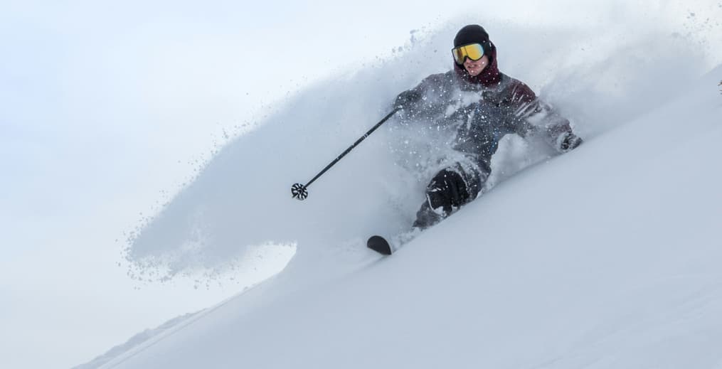 athlete-skiing-powder-snow.jpg