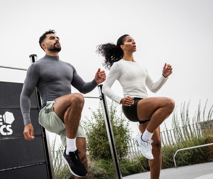 train-with-friends-playful-group-workout.jpg
