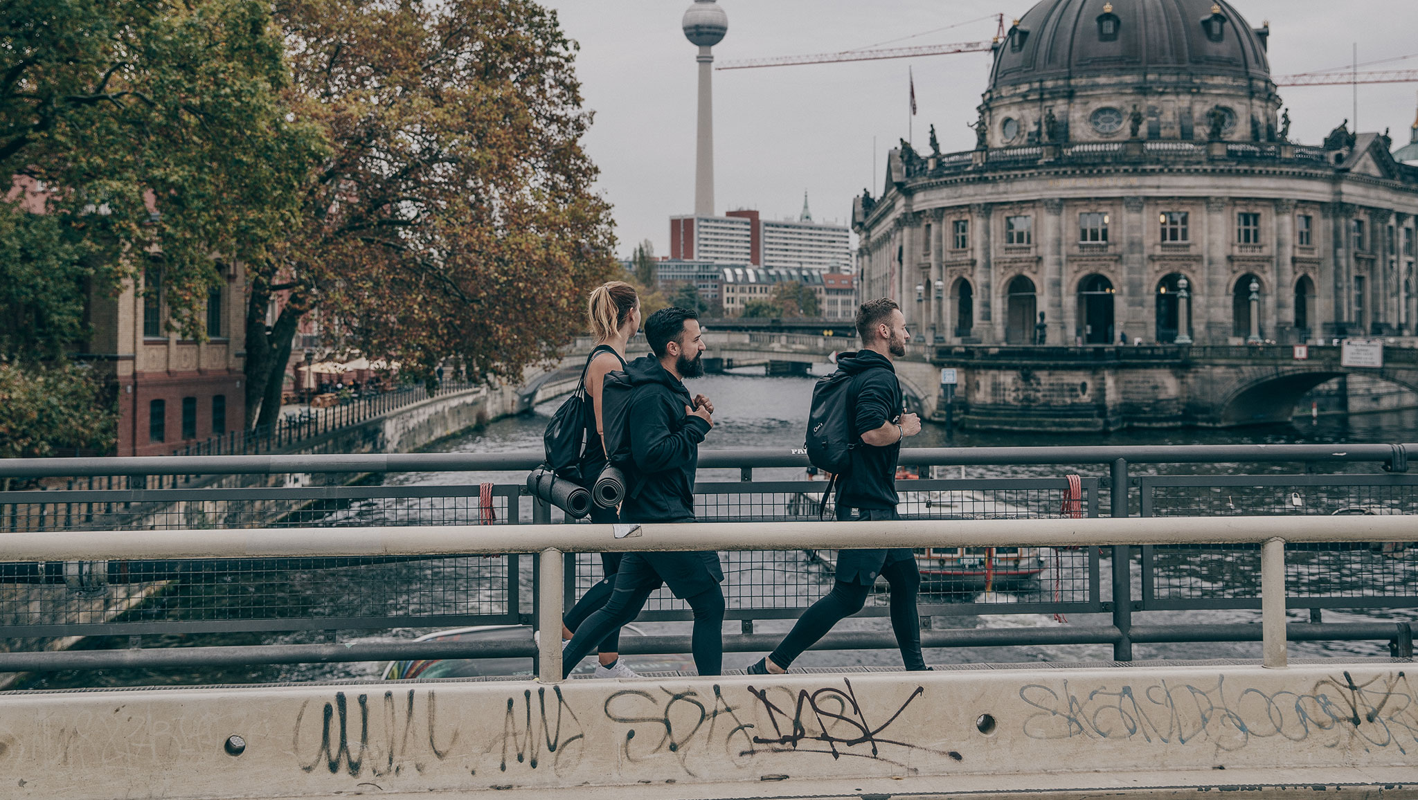 Header1