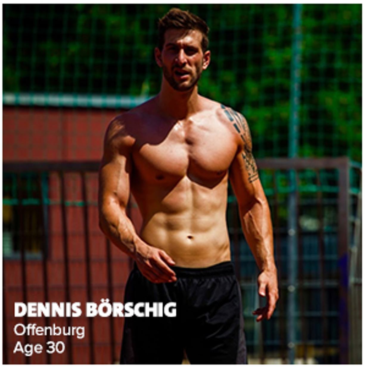 300x300_Dennis