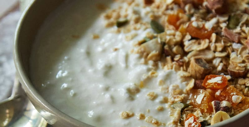greek-yogurt-benefits-before-bed.jpg