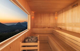 Header sauna