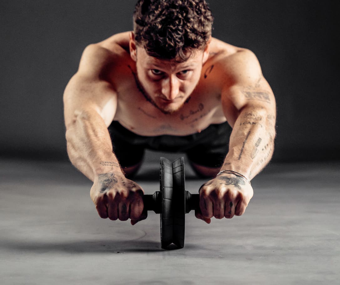ab-wheel-kneeling-rollout.jpg