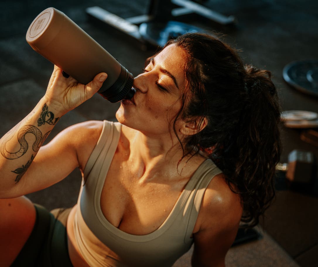 hydration-athlete-during-workout.jpg