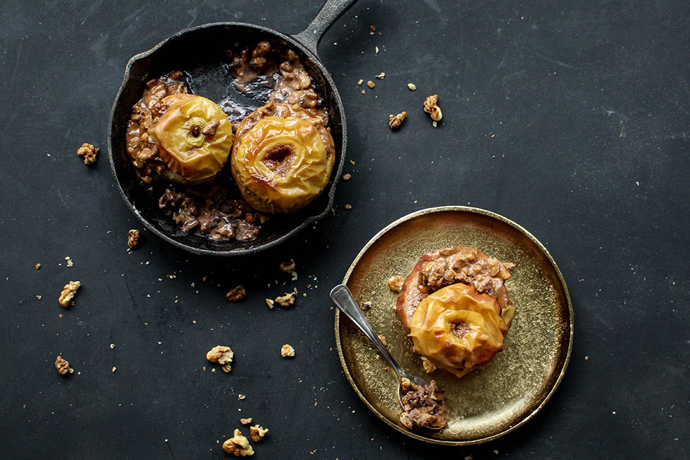 spicy baked winter apple