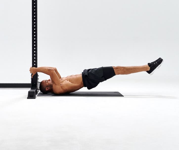 calisthenics-dragon-flags-core-strength.jpg