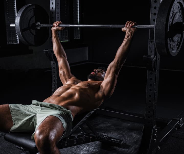 bench-press-strength-training-protein-needs.jpg