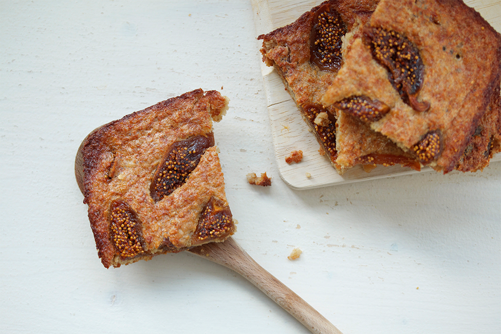 Baked Oatmeal with Dried Figs