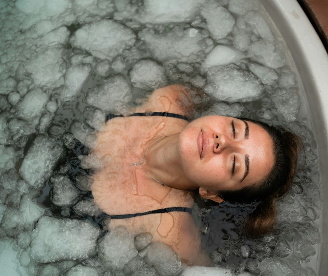 ice-tub-for-recovery.jpg