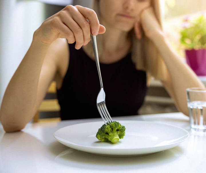emotional-strain-of-fad-diets.jpg