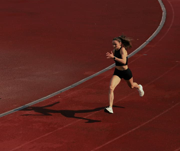 sprinting-workouts-wide-angle-track.jpg