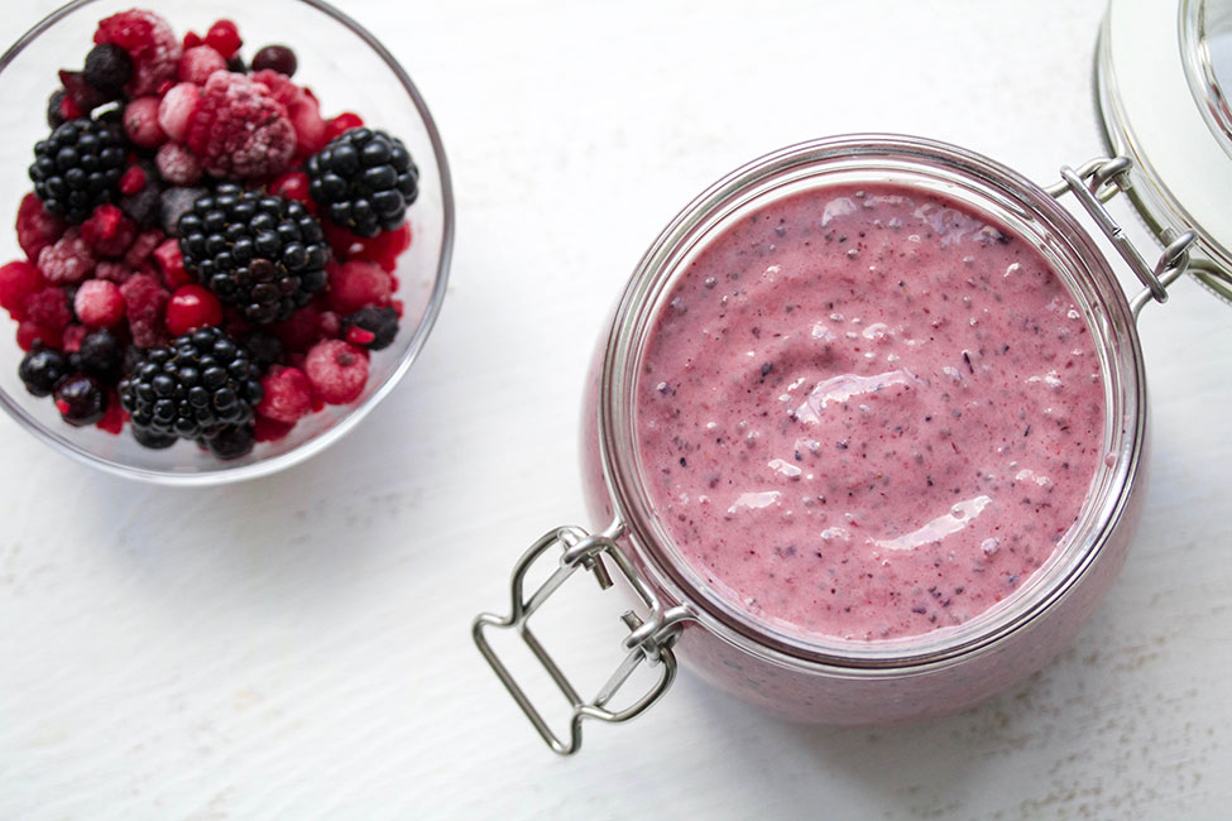 berry chia bowl