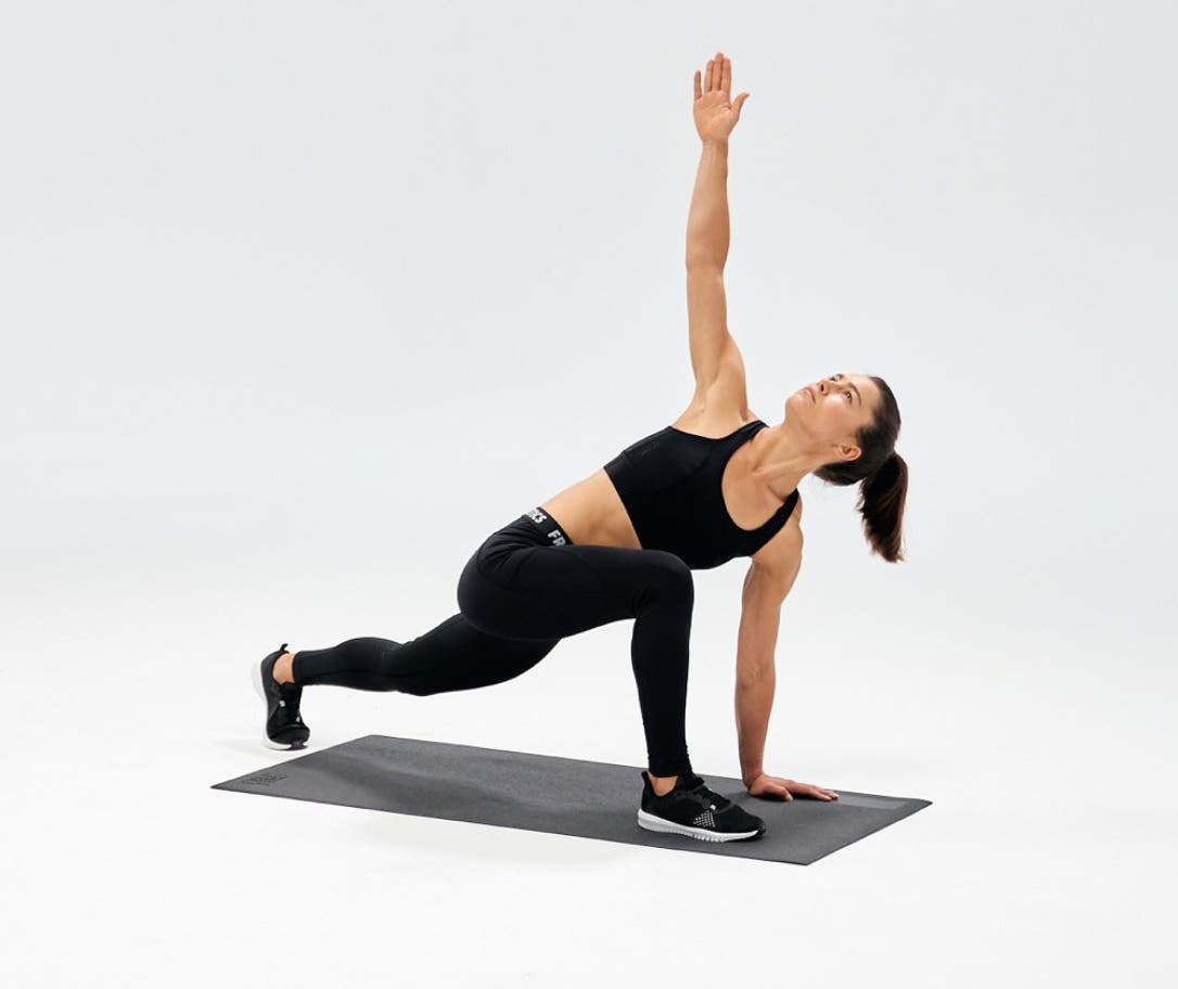 lunge-and-reach-mobility-exercise.jpg