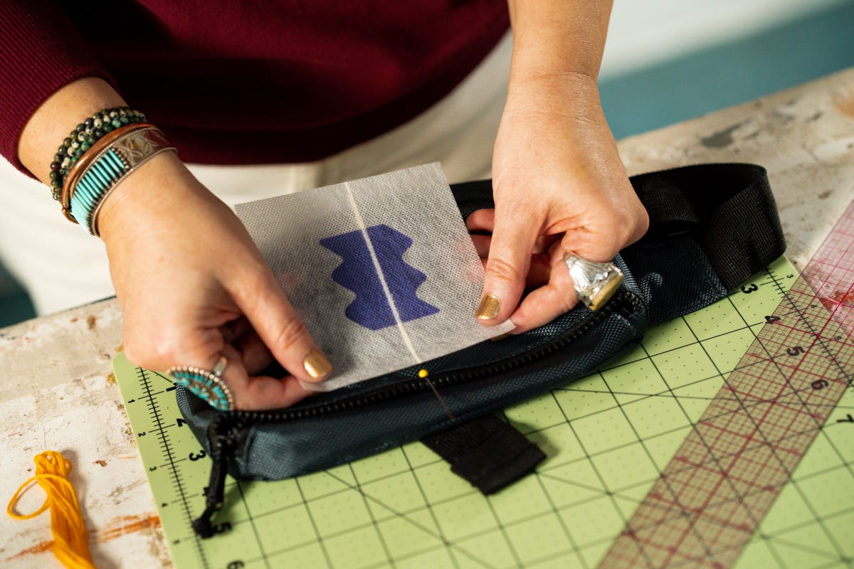 Placing the stabilizer onto the blank.
