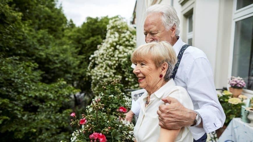 What is joint tenants with right of survivorship (JTWROS)?