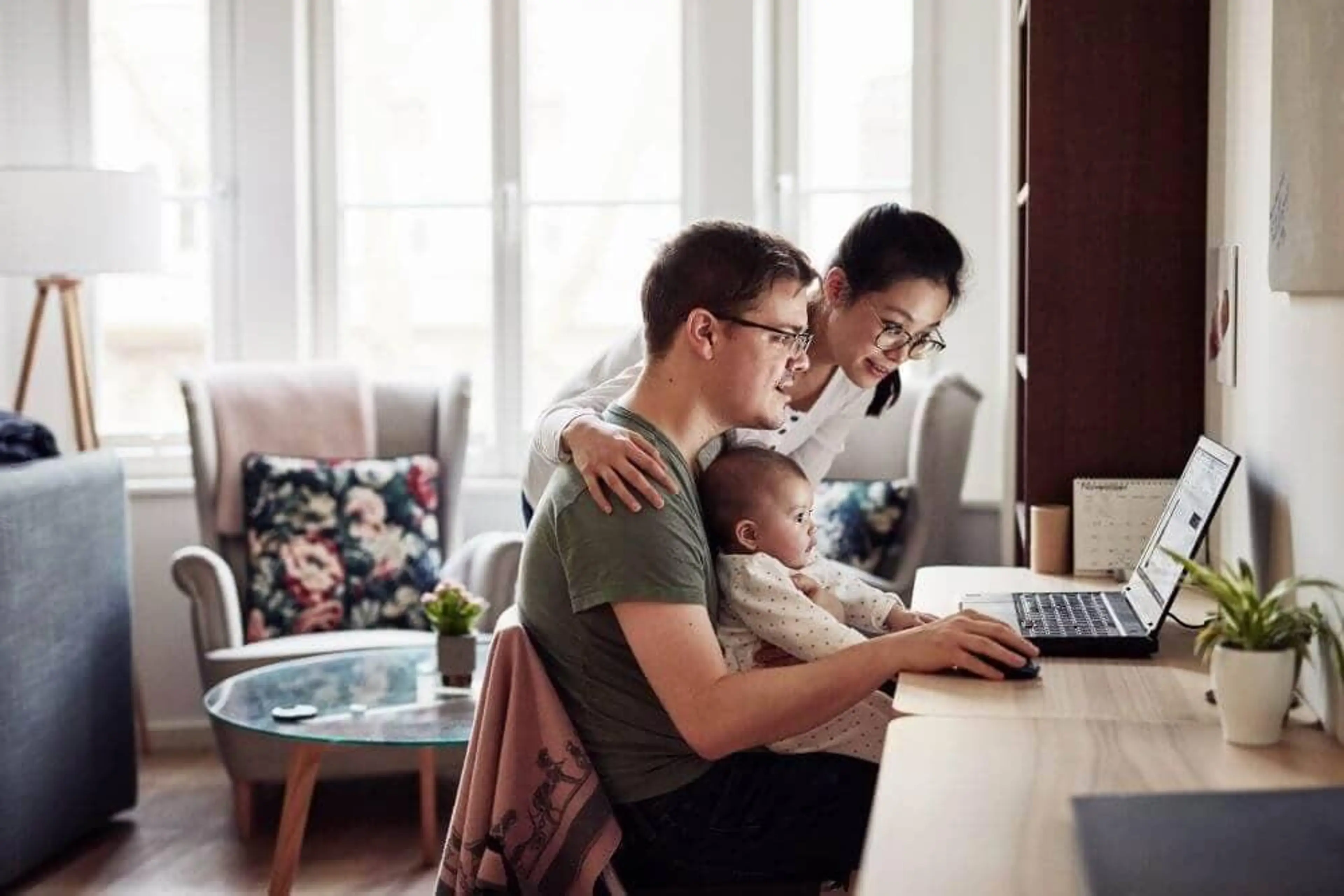 The pros and cons of hiring a real estate agent